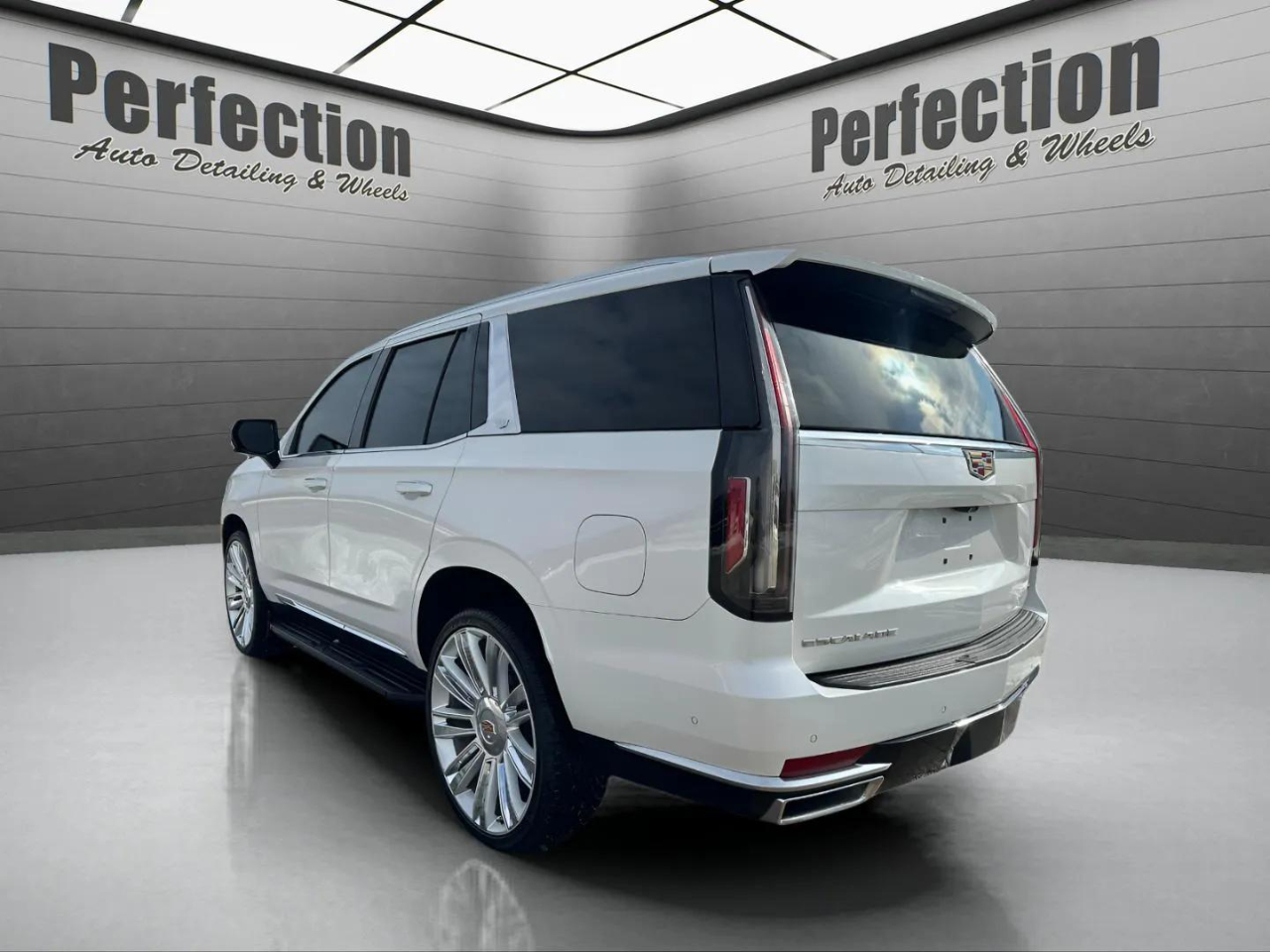 Cadillac Escalade 4WD 4dr Premium Luxury 2021