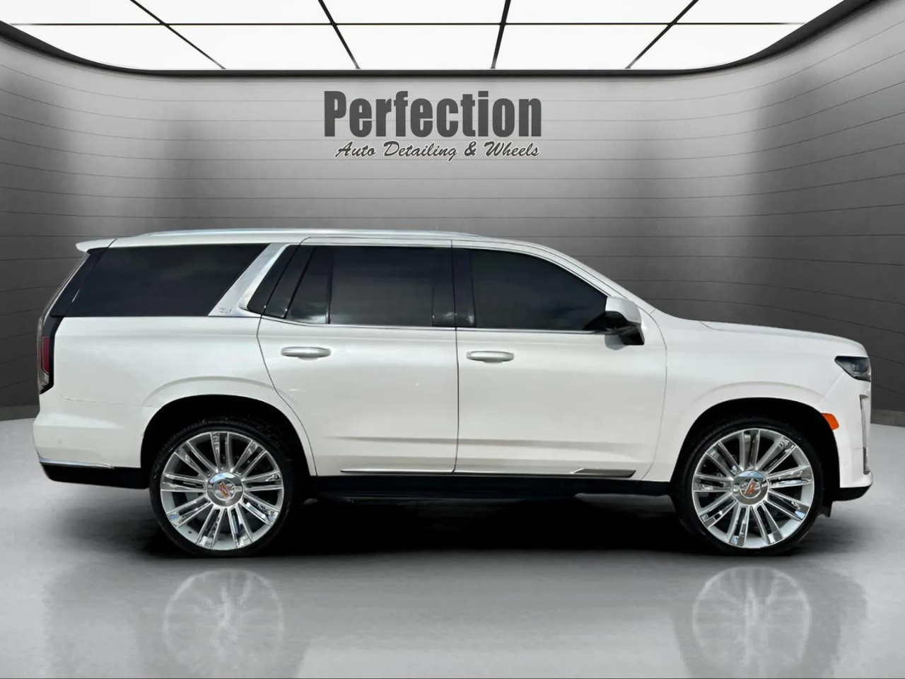 Cadillac Escalade 4WD 4dr Premium Luxury 2021