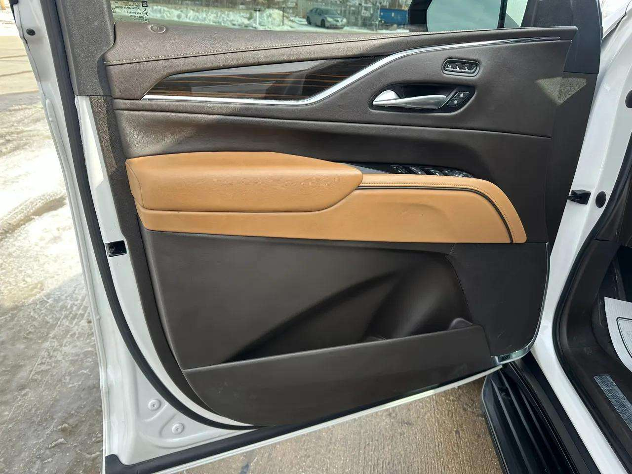 Cadillac Escalade 4WD 4dr Premium Luxury 2021