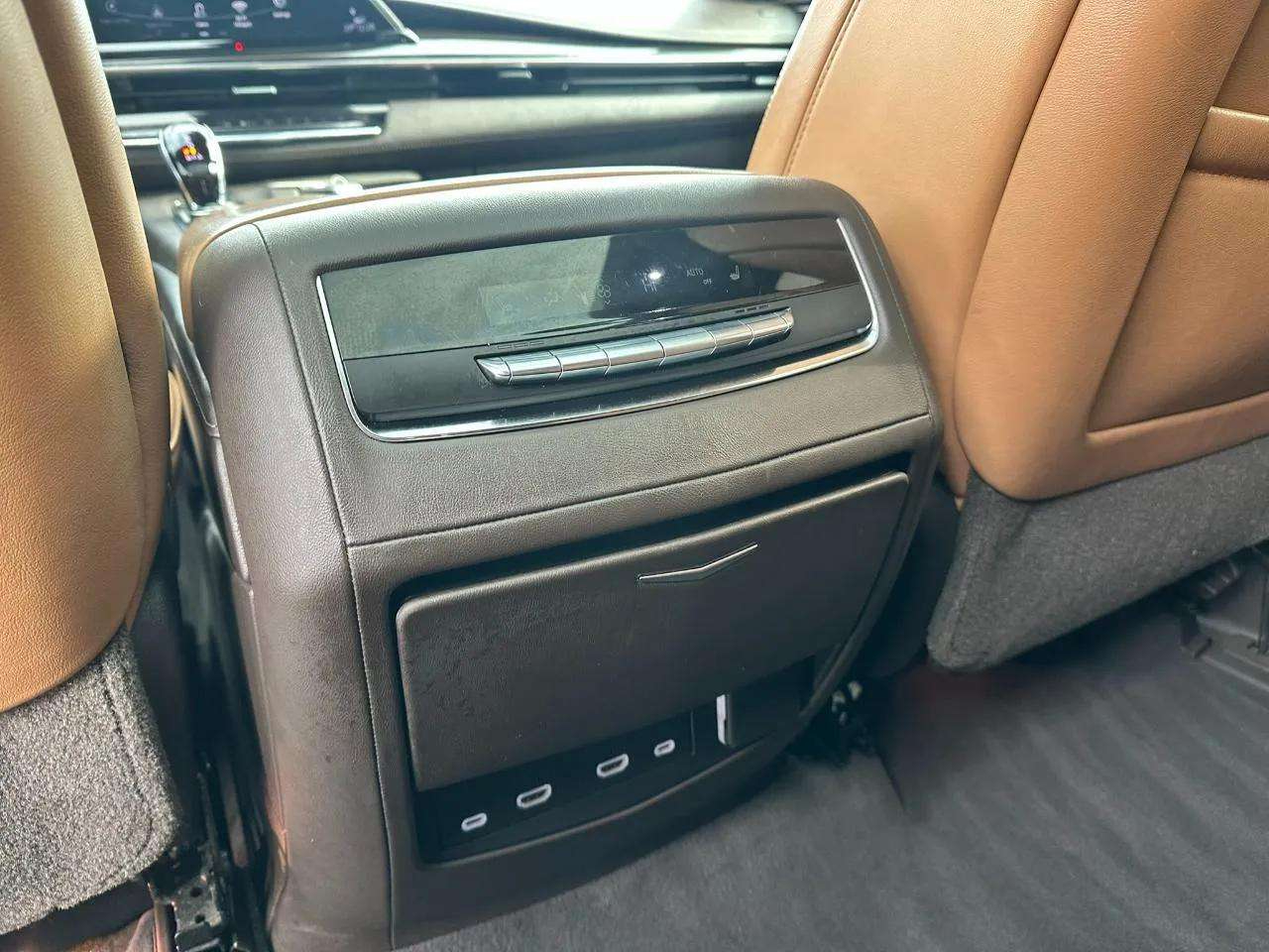 Cadillac Escalade 4WD 4dr Premium Luxury 2021