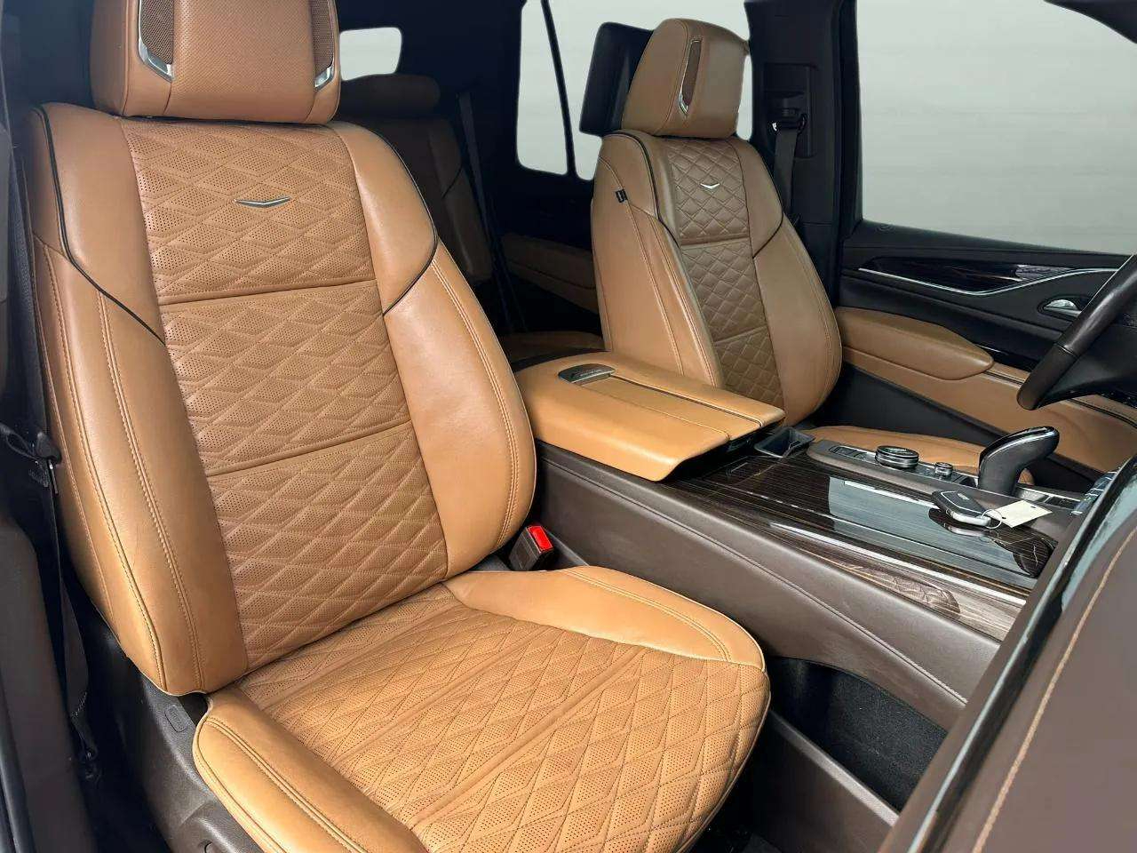Cadillac Escalade 4WD 4dr Premium Luxury 2021