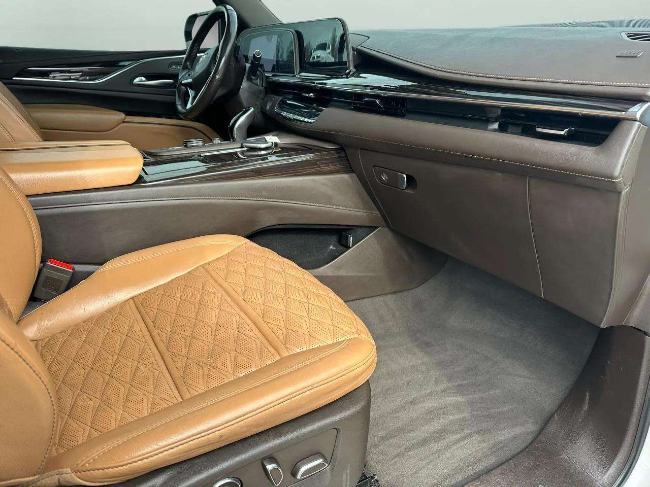 Cadillac Escalade 4WD 4dr Premium Luxury 2021