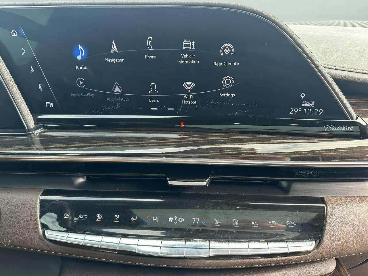 Cadillac Escalade 4WD 4dr Premium Luxury 2021