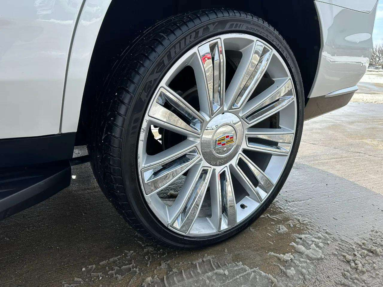 Cadillac Escalade 4WD 4dr Premium Luxury 2021