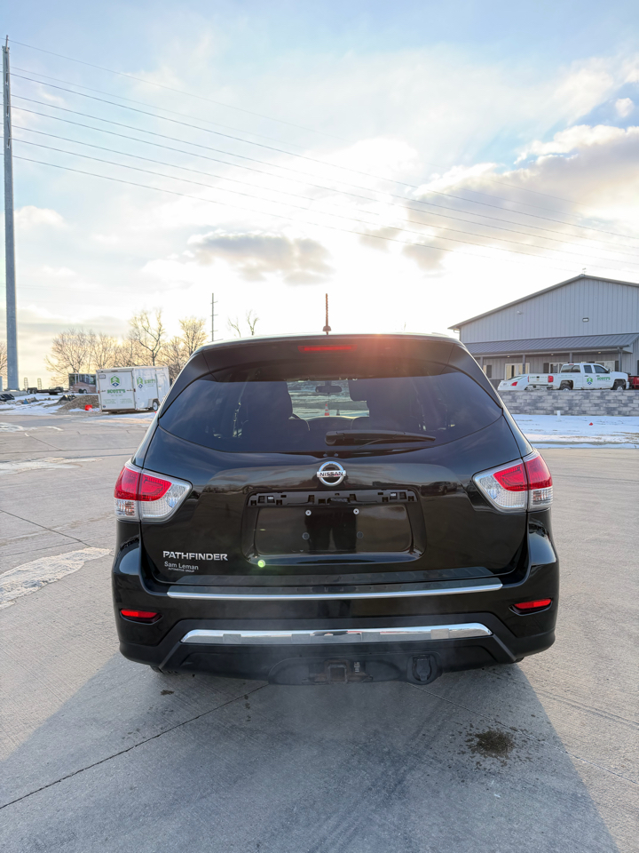 Nissan Pathfinder 2WD 4dr S 2013