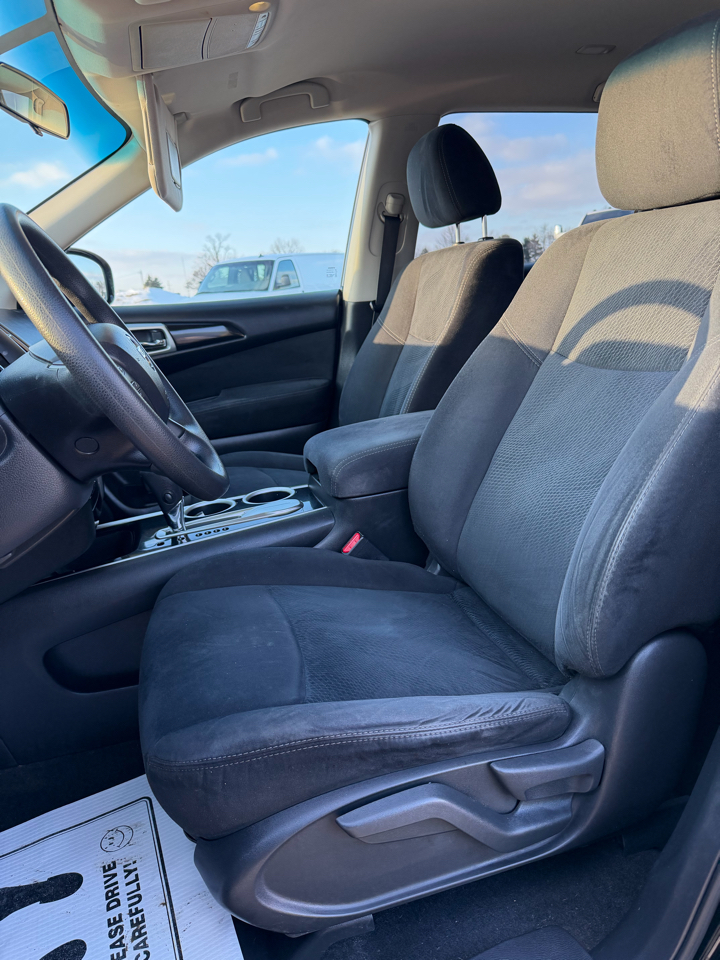 Nissan Pathfinder 2WD 4dr S 2013