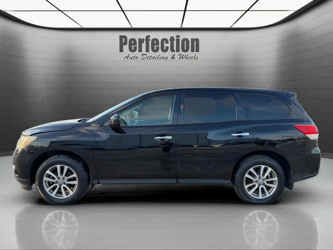 Nissan Pathfinder 2WD 4dr S 2013