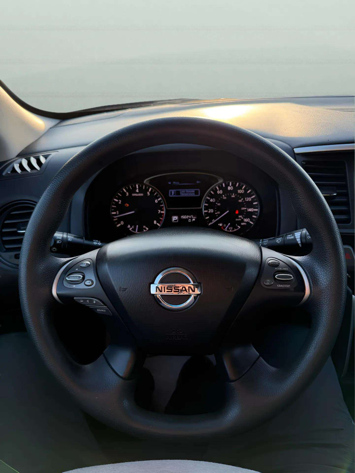 Nissan Pathfinder 2WD 4dr S 2013