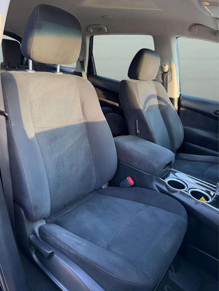 Nissan Pathfinder 2WD 4dr S 2013