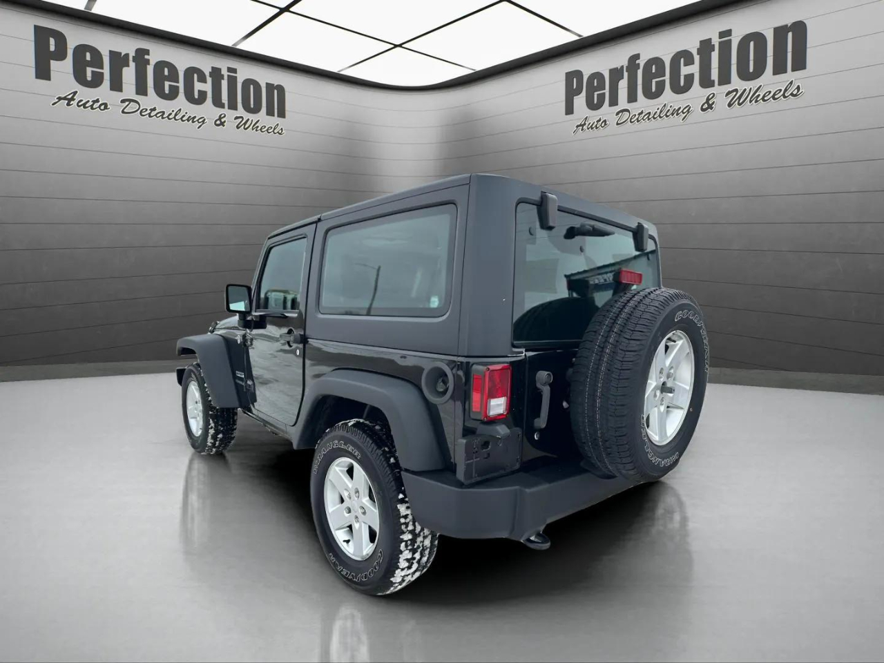 Jeep Wrangler 4WD 2dr Sport 2015