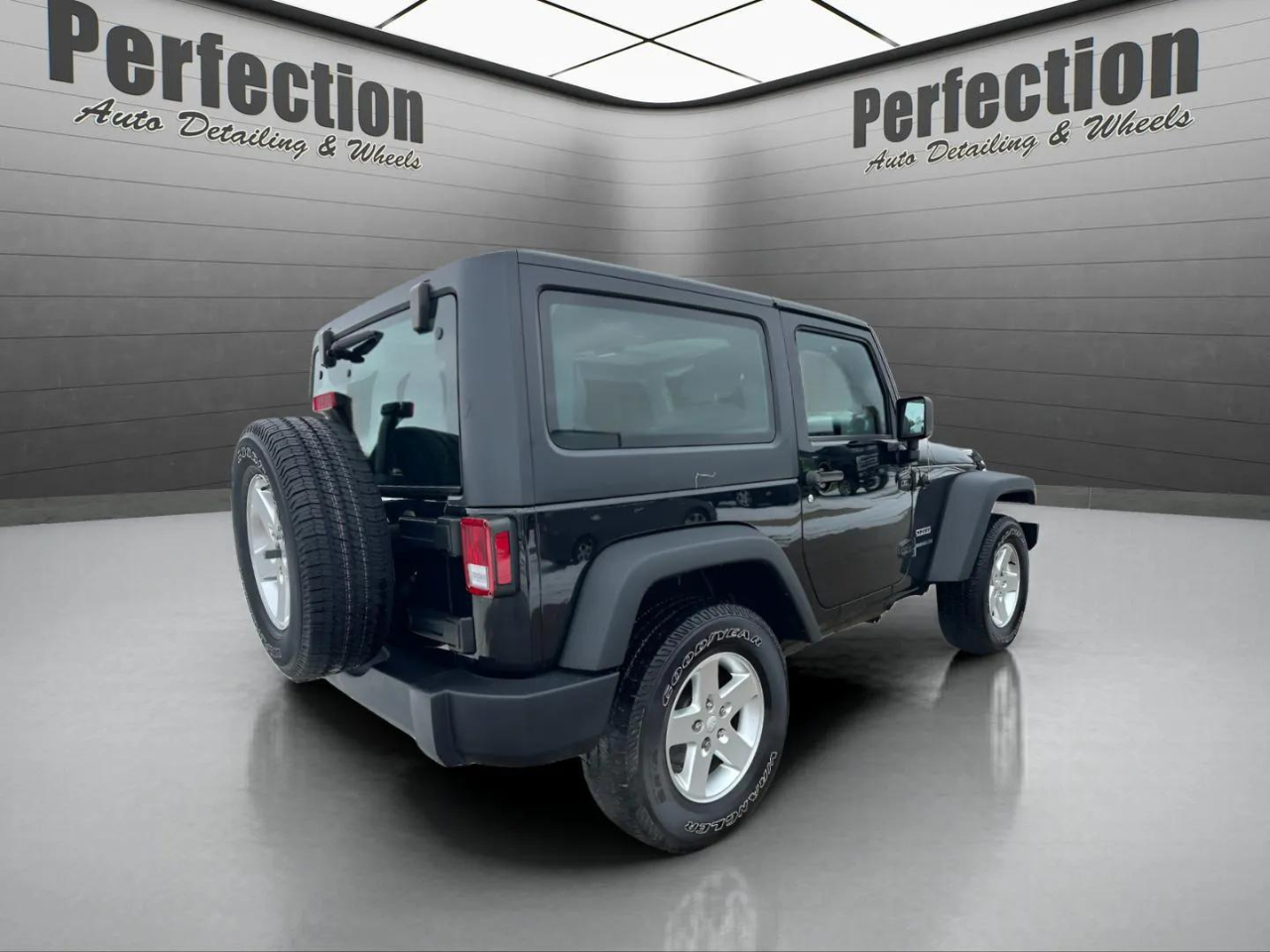 Jeep Wrangler 4WD 2dr Sport 2015