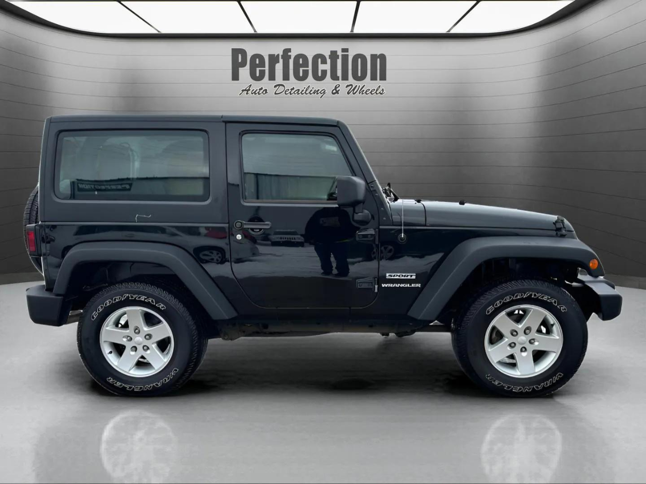 Jeep Wrangler 4WD 2dr Sport 2015