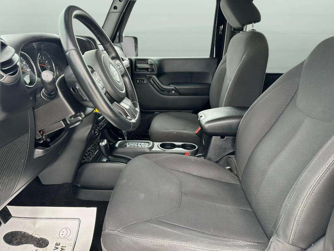 Jeep Wrangler 4WD 2dr Sport 2015