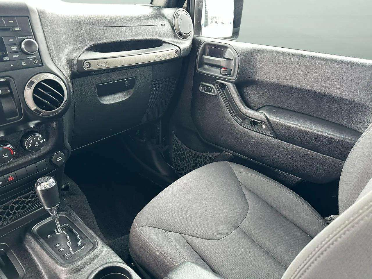 Jeep Wrangler 4WD 2dr Sport 2015