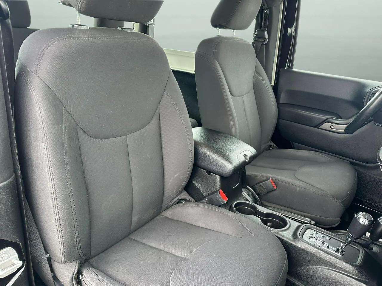 Jeep Wrangler 4WD 2dr Sport 2015