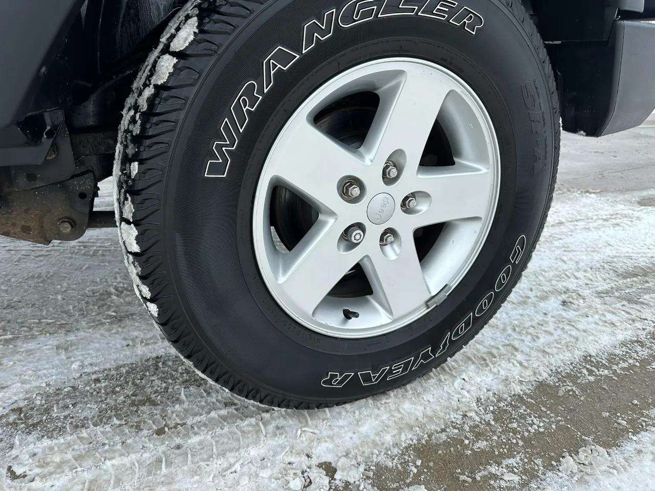 Jeep Wrangler 4WD 2dr Sport 2015