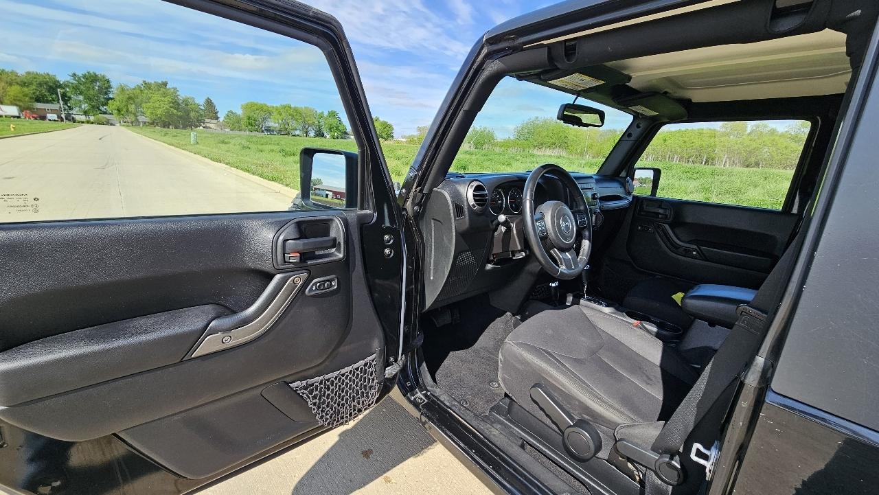 Jeep Wrangler 4WD 2dr Sport 2015