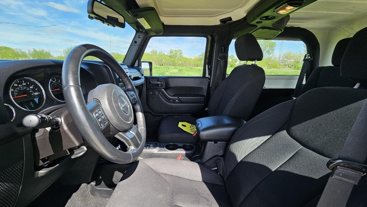 Jeep Wrangler 4WD 2dr Sport 2015