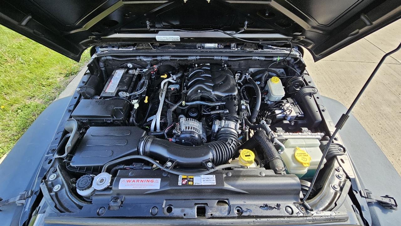 Jeep Wrangler 4WD 2dr Sport 2015
