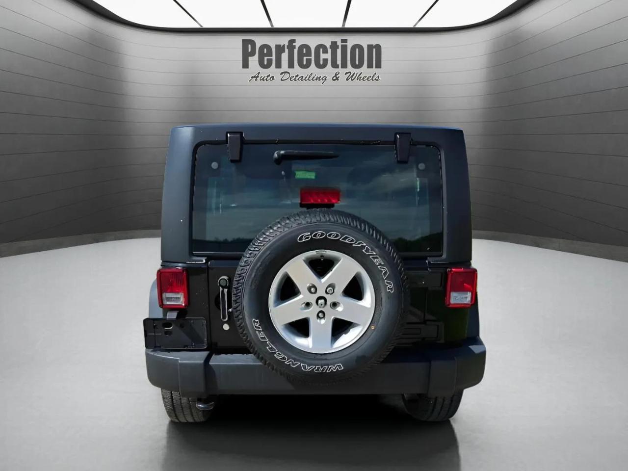 Jeep Wrangler 4WD 2dr Sport 2015
