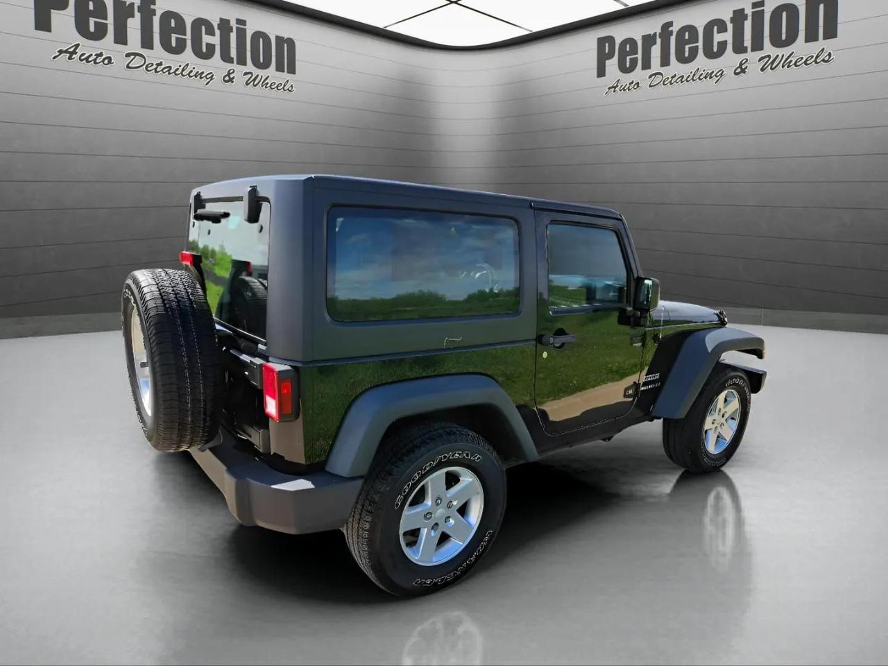 Jeep Wrangler 4WD 2dr Sport 2015