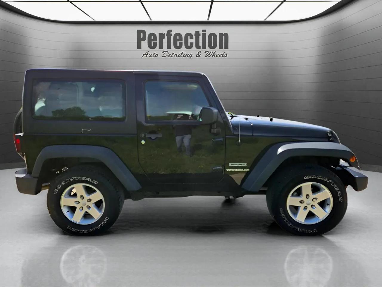 Jeep Wrangler 4WD 2dr Sport 2015