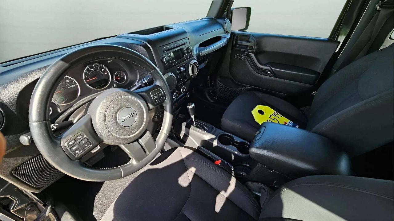 Jeep Wrangler 4WD 2dr Sport 2015