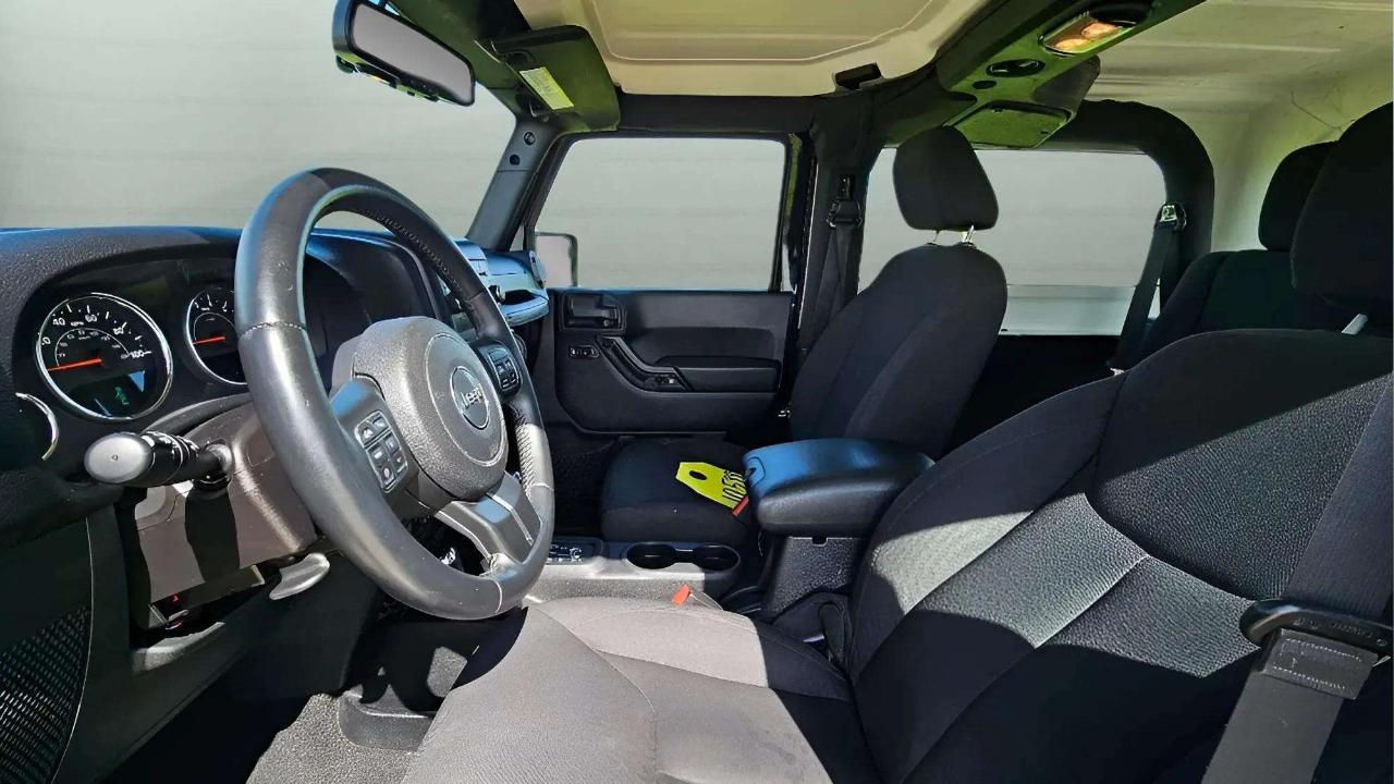 Jeep Wrangler 4WD 2dr Sport 2015