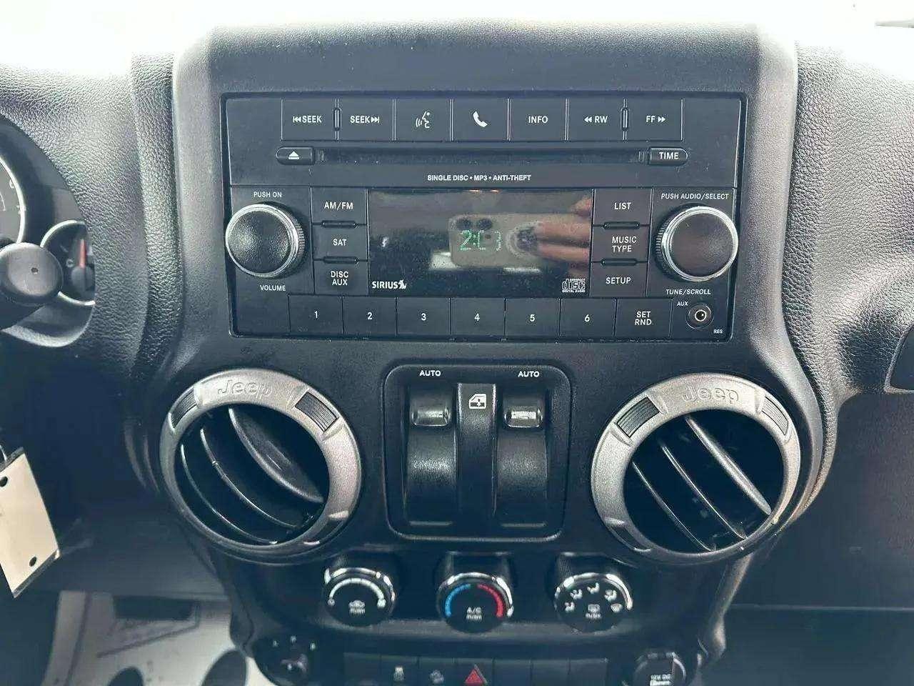 Jeep Wrangler 4WD 2dr Sport 2015