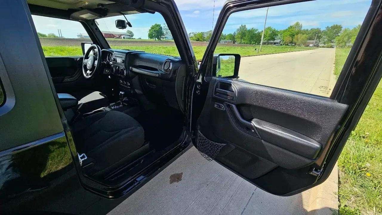 Jeep Wrangler 4WD 2dr Sport 2015
