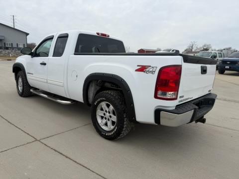 GMC Sierra 1500 4WD Ext Cab 143.5" SLE 2009