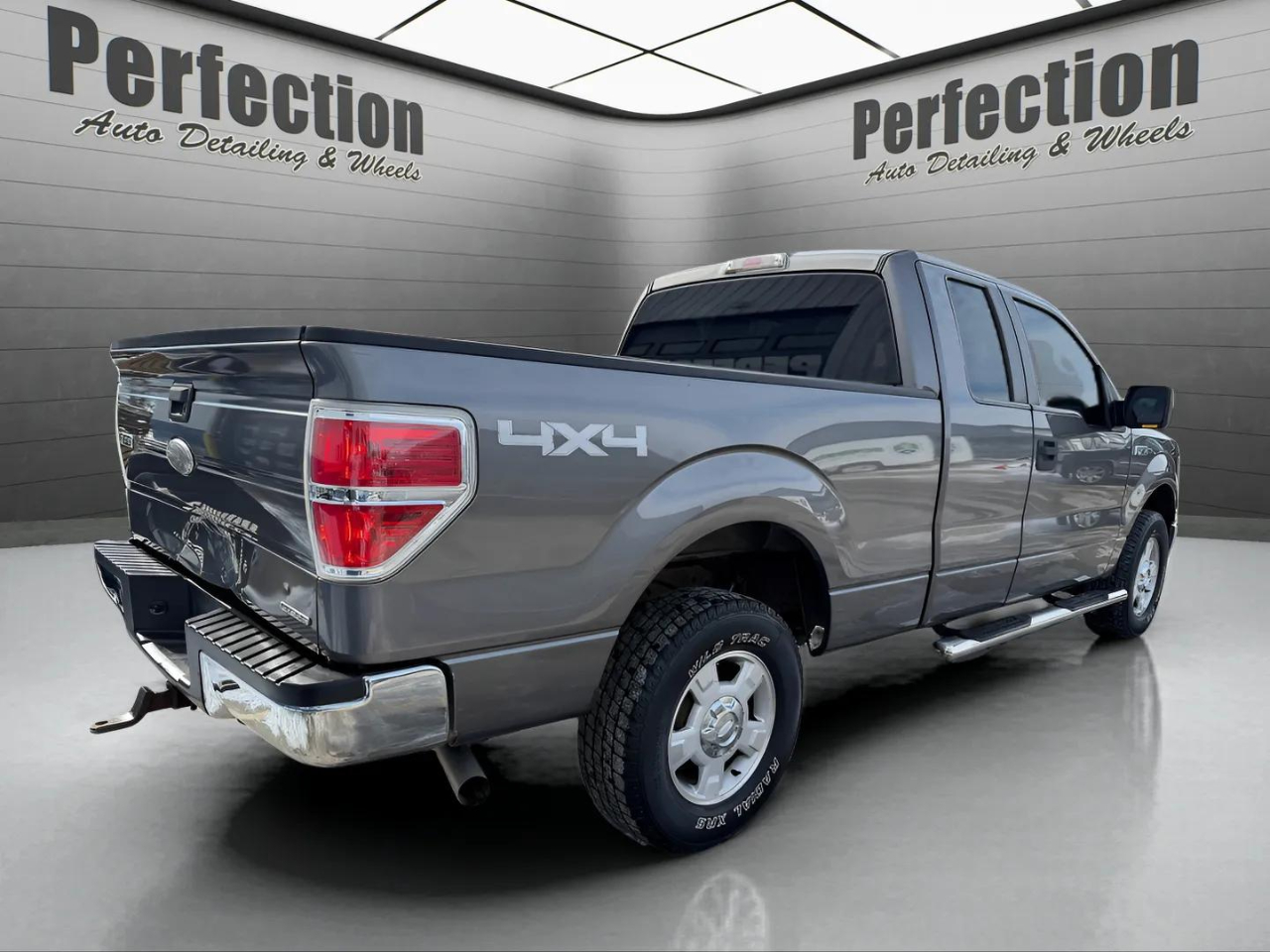 Ford F-150 4WD SuperCab 145" Lariat 2011