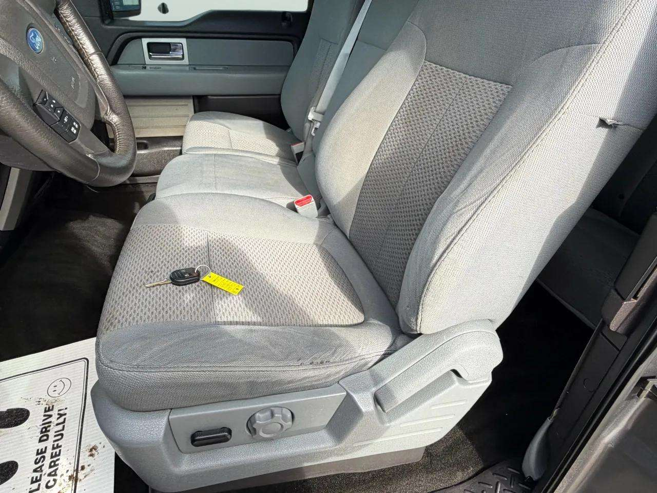 Ford F-150 4WD SuperCab 145" Lariat 2011