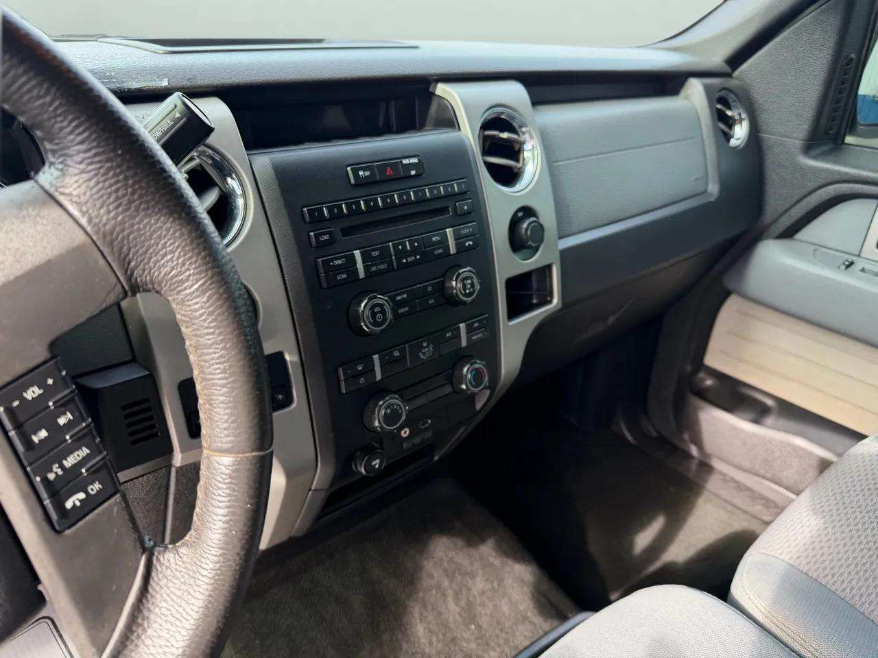 Ford F-150 4WD SuperCab 145" Lariat 2011