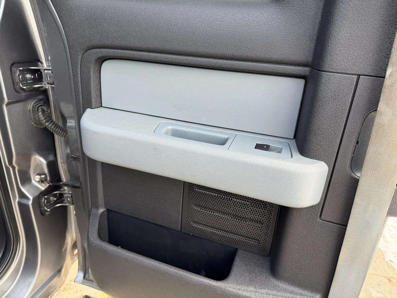 Ford F-150 4WD SuperCab 145" Lariat 2011