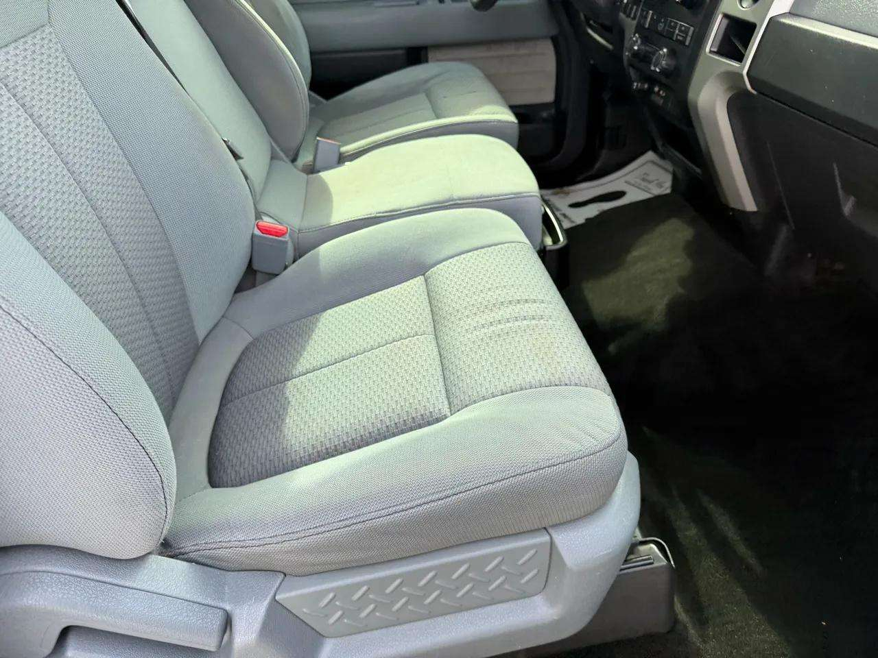 Ford F-150 4WD SuperCab 145" Lariat 2011