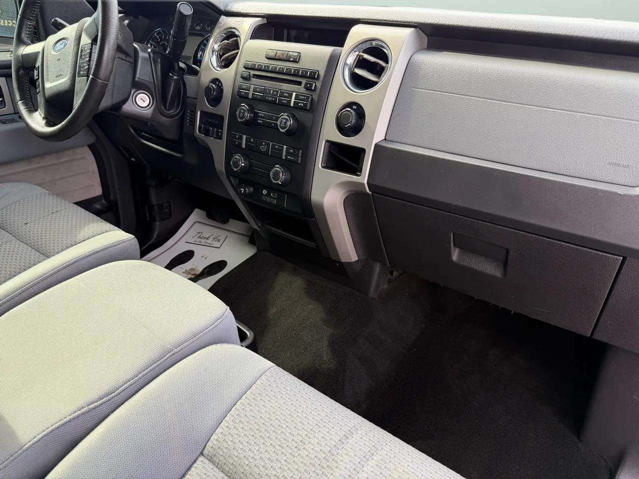 Ford F-150 4WD SuperCab 145" Lariat 2011