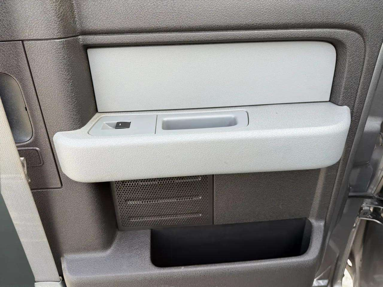 Ford F-150 4WD SuperCab 145" Lariat 2011