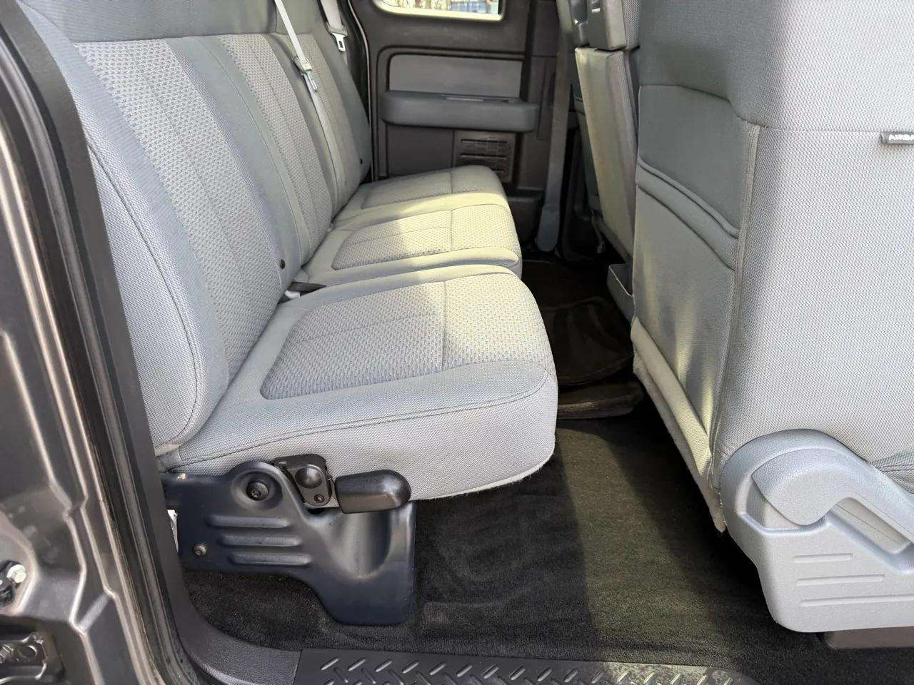 Ford F-150 4WD SuperCab 145" Lariat 2011