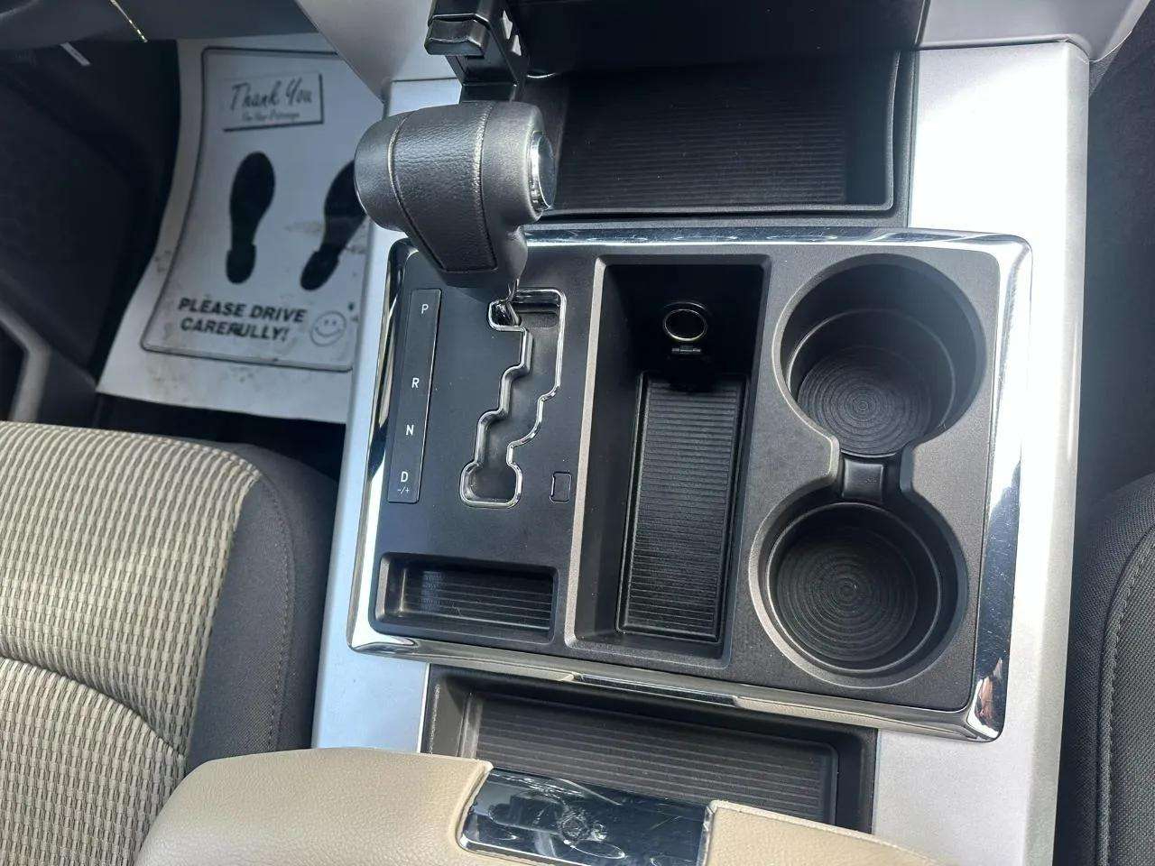 RAM 1500 4WD Crew Cab 140.5" Big Horn 2011