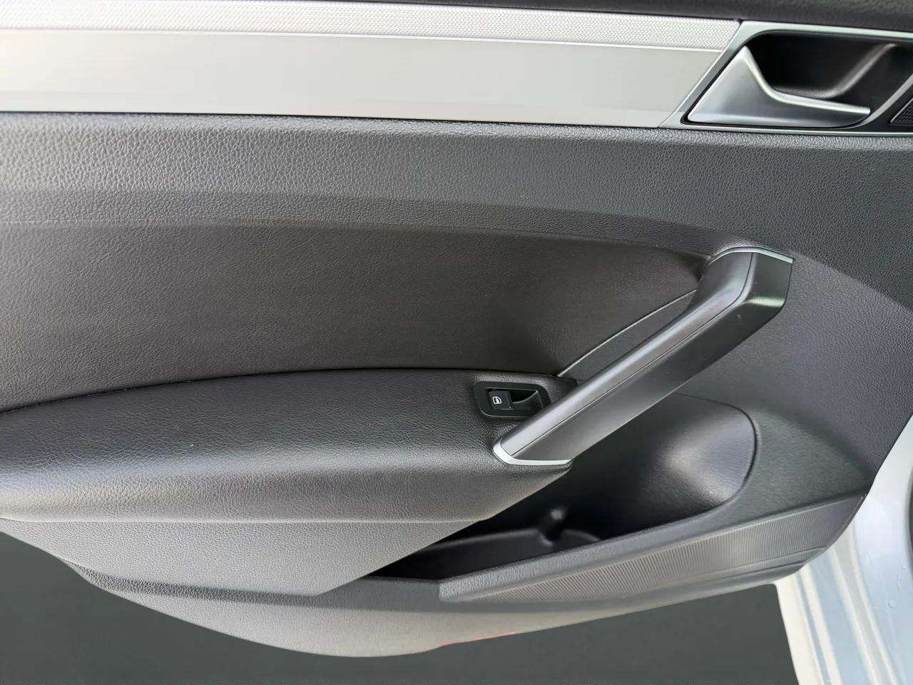 Volkswagen Passat 2.0T Wolfsburg Edition Auto 2019