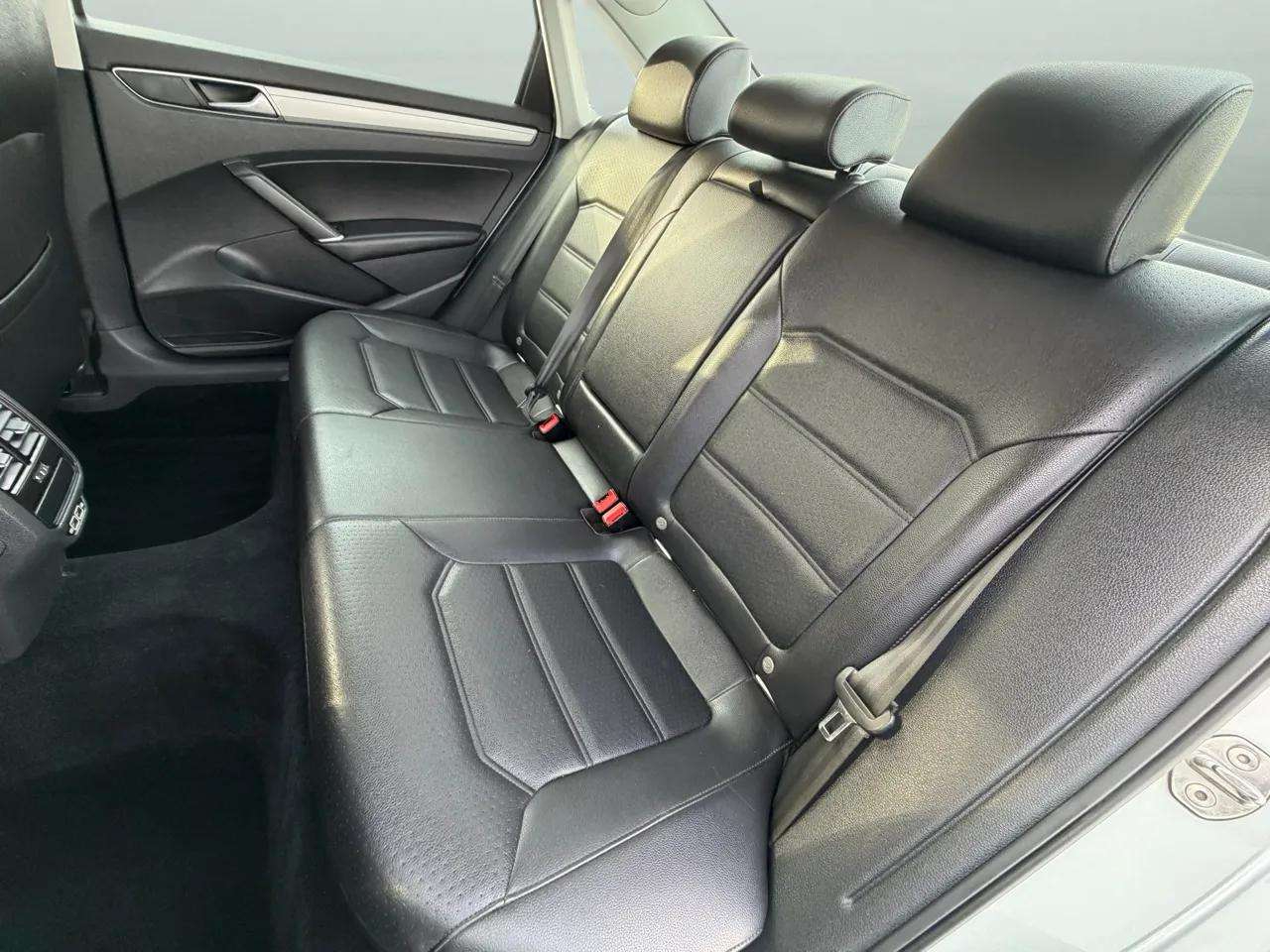 Volkswagen Passat 2.0T Wolfsburg Edition Auto 2019