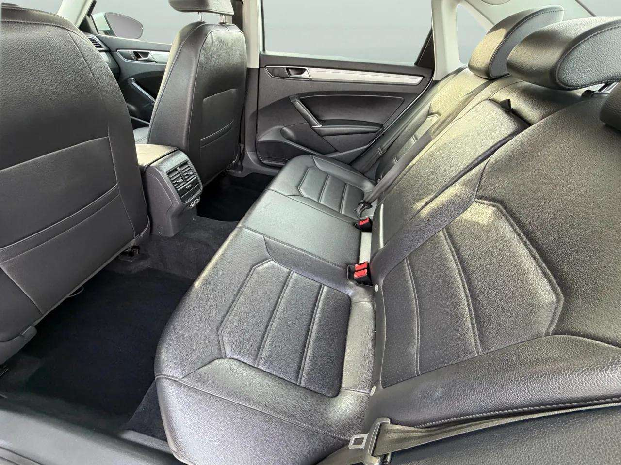 Volkswagen Passat 2.0T Wolfsburg Edition Auto 2019