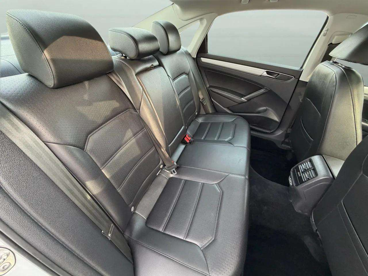 Volkswagen Passat 2.0T Wolfsburg Edition Auto 2019