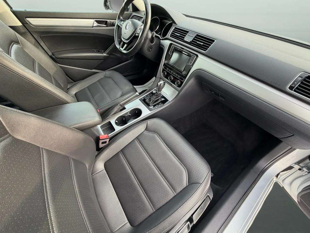 Volkswagen Passat 2.0T Wolfsburg Edition Auto 2019