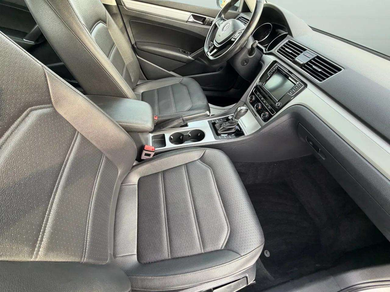 Volkswagen Passat 2.0T Wolfsburg Edition Auto 2019