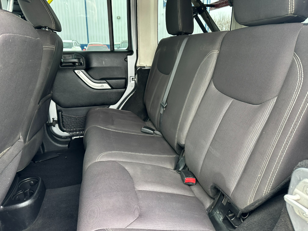 Jeep Wrangler Unlimited 4WD 4dr Sahara 2014