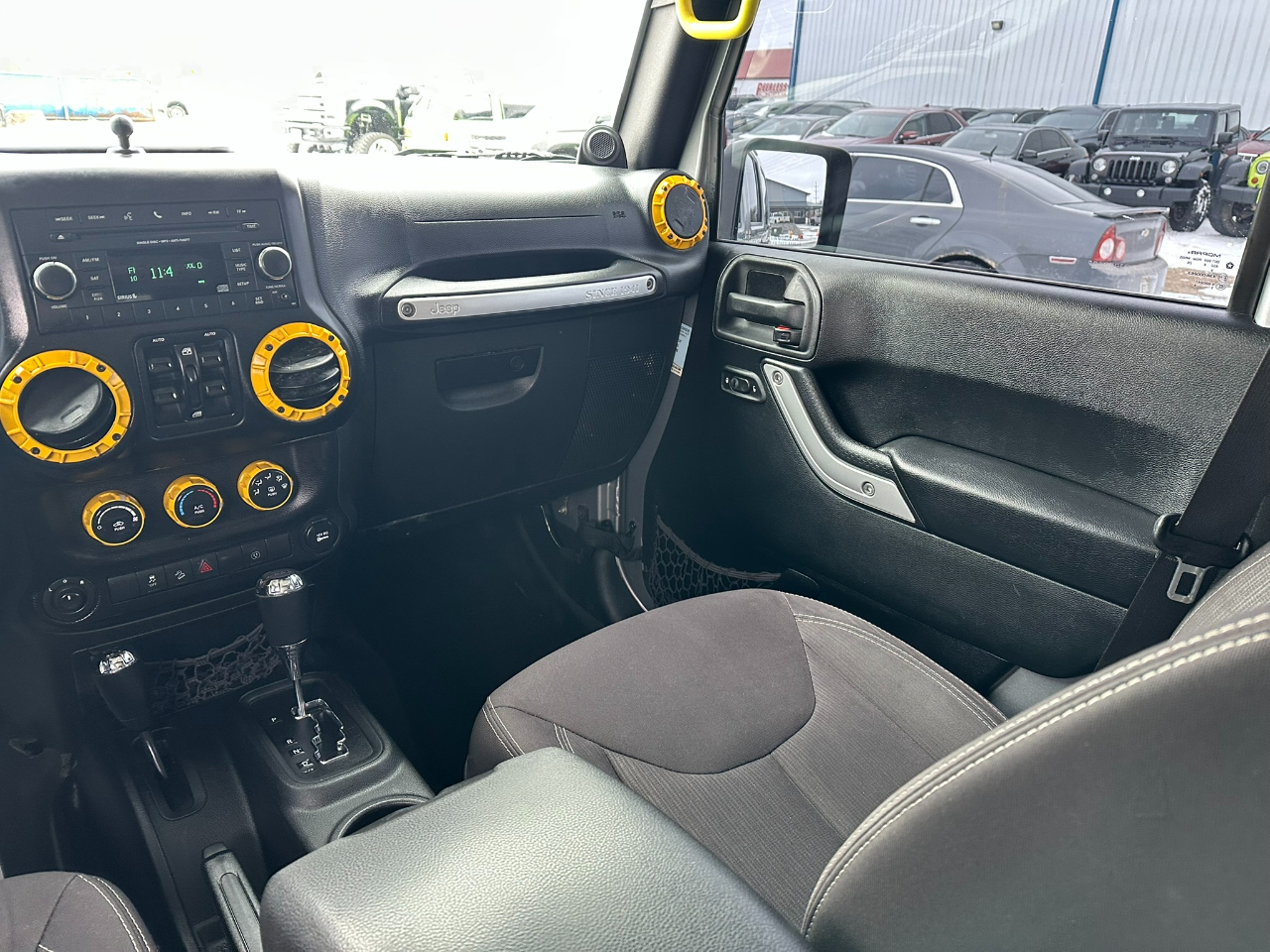 Jeep Wrangler Unlimited 4WD 4dr Sahara 2014