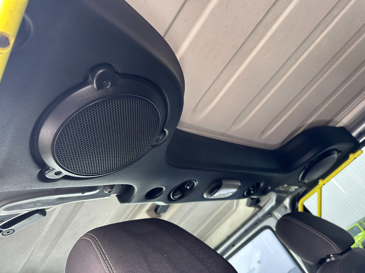 Jeep Wrangler Unlimited 4WD 4dr Sahara 2014