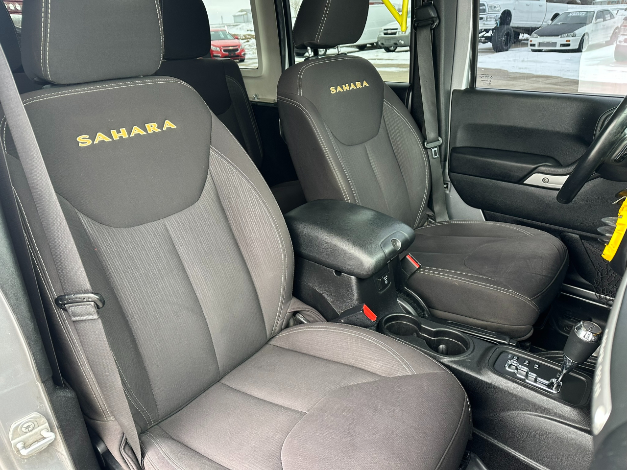 Jeep Wrangler Unlimited 4WD 4dr Sahara 2014